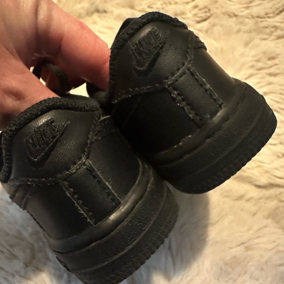 Nike Air Force 1 - Picture 2 of 7